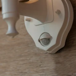 Lutec Unite LED PIR Outdoor Wall Light - White -Lighting Shop 12819200 1184952882849283