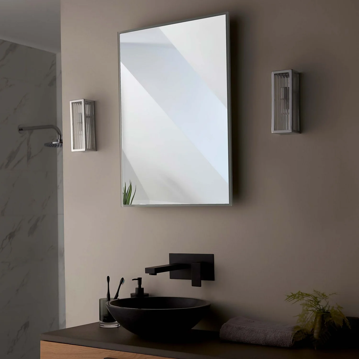 Newham Bathroom Wall Light - Chrome 7 Newham Bathroom Wall Light - Chrome - Image 6