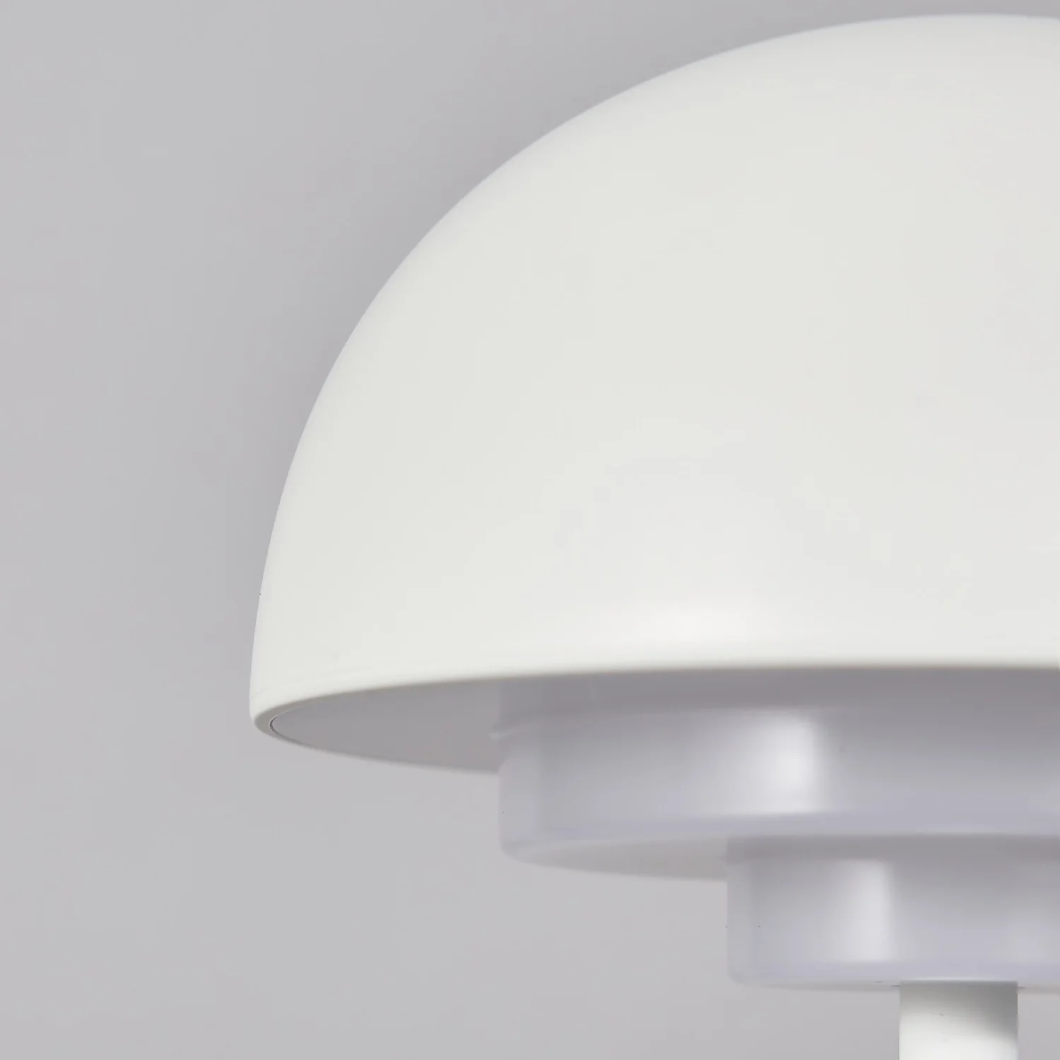 LED Rechargeable Table Lamp - White 8 LED Rechargeable Table Lamp - White - Image 6